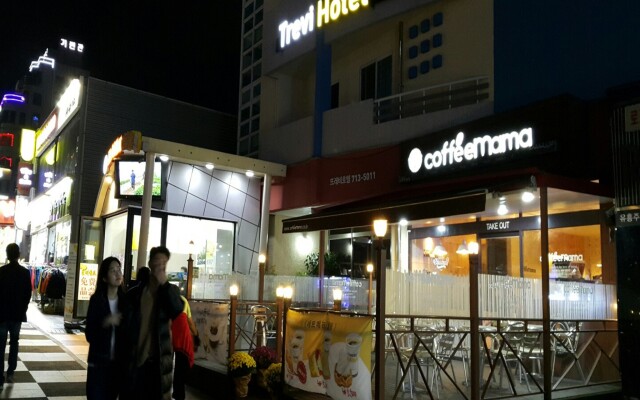 Trevi Hotel