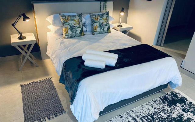 46 on Allcock Luxury Guest Apartment