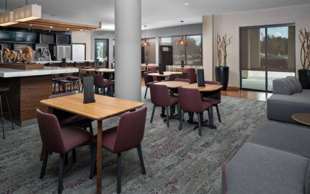 Courtyard by Marriott Raleigh North/Triangle Town Center