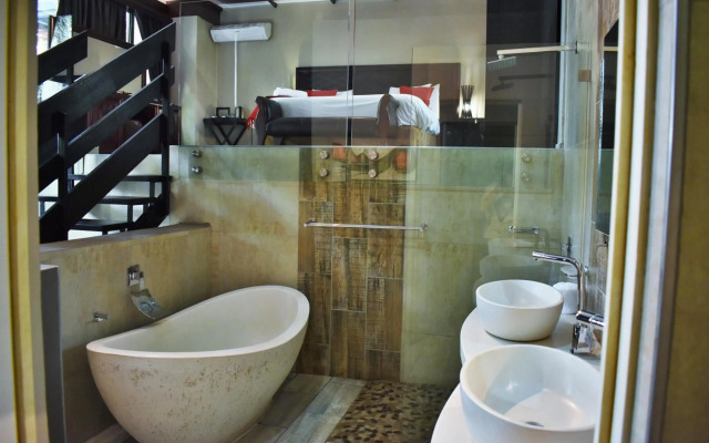 Waterfalls Boutique Hotel