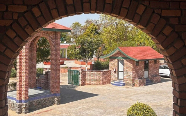 Swapanlok Farms And Resorts