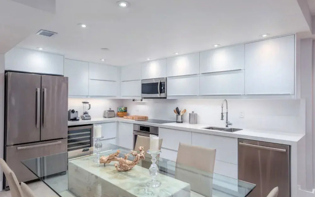 Roney Palace Condo Luxury Rentals