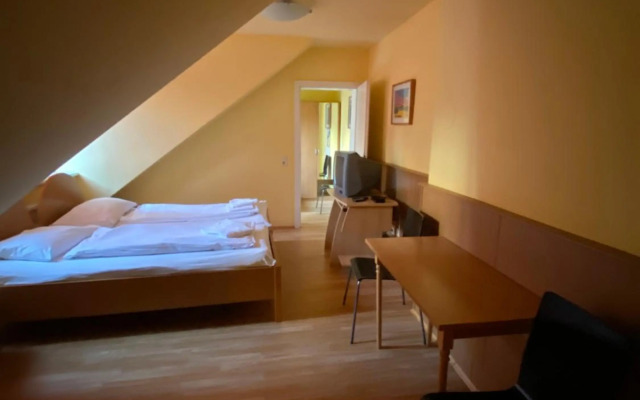 Appartement Pension 700m zum Ring