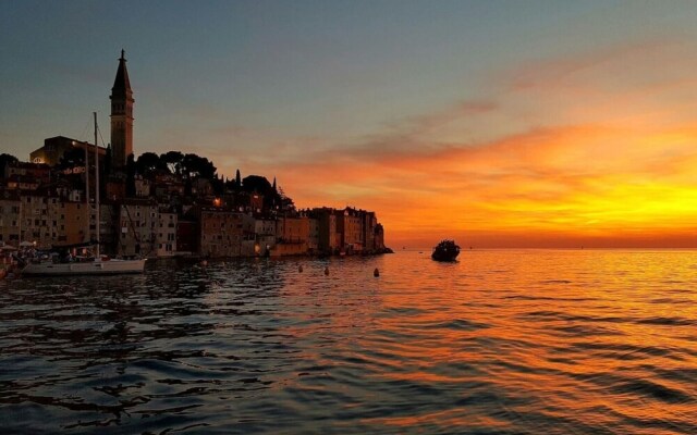 Lovely 2-bed Apartment in Rovinj