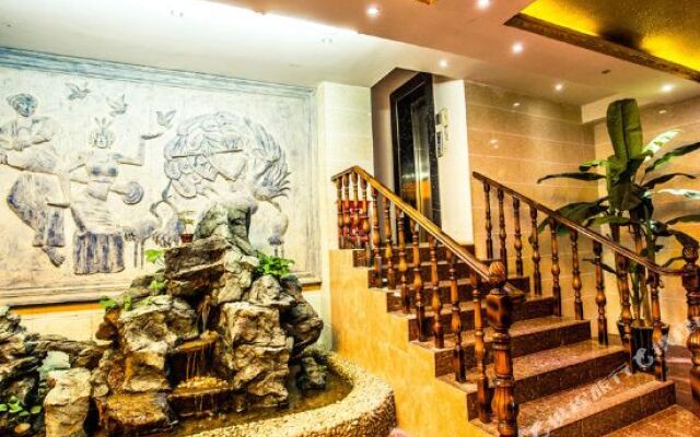 景洪曼弄枫金辉大酒店
