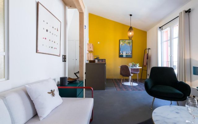 L'Abeille Boutique Apartments