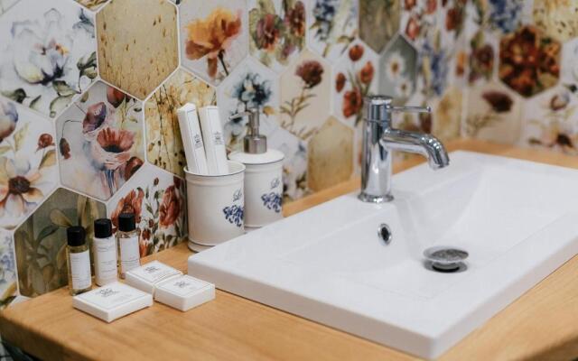 Royal Flowers Apartments