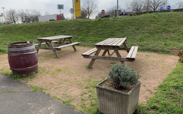 HÔTEL - Mâcon la Salle