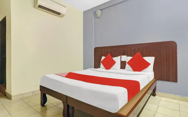 OYO Flagship 80444 Hrr Hotels