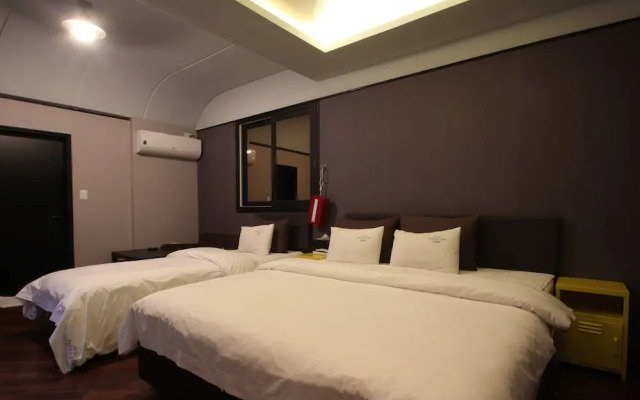 French Code Hotel