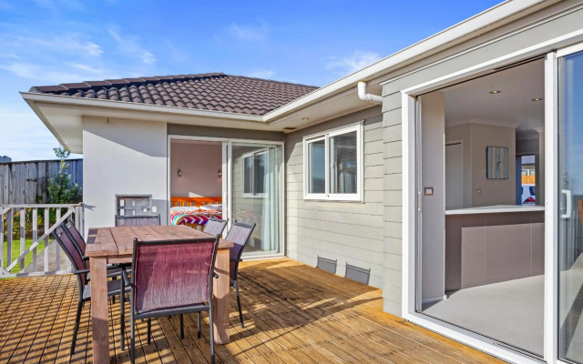 Waihi Beach Bliss - Waihi Beach Holiday Home