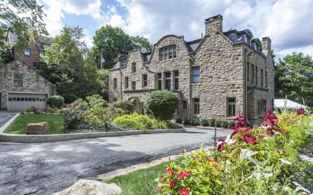 Mansion At Maple Heights