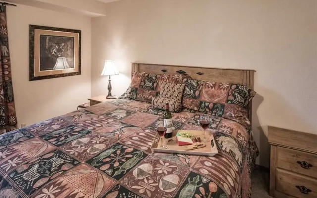 Dancing Kokopellis - Three Bedroom Cabin