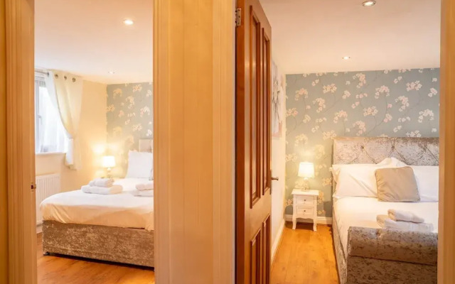 Elckys Lodge - Hot Tub Retreat Near York