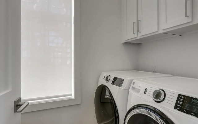 The Great White 306 DAR