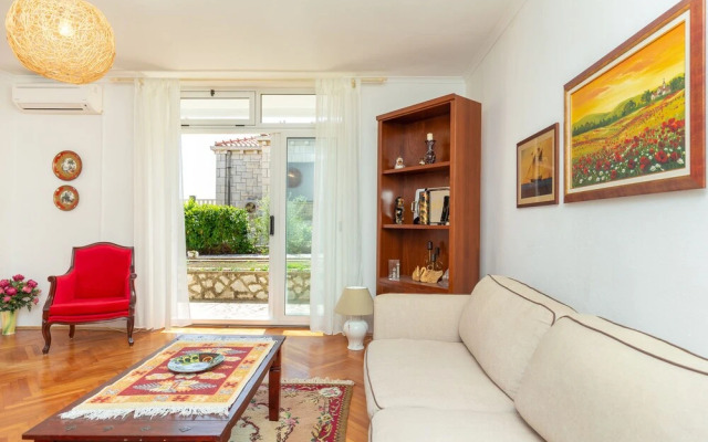 Sky Breeze Apartment