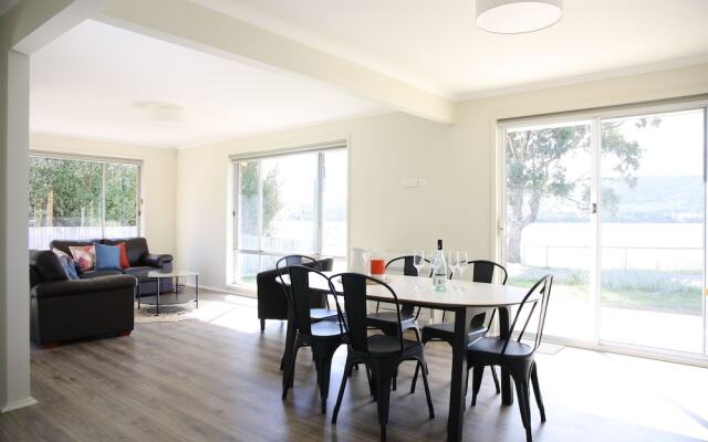 Waterfront Holiday Home - Esplanade 54