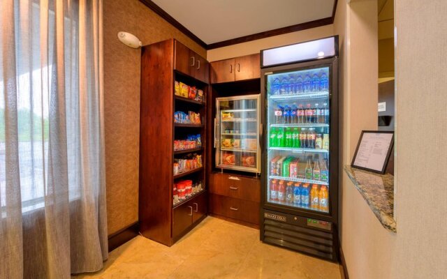 Fairfield Inn & Suites Slippery Rock