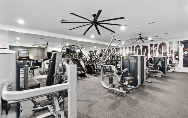 CozySuites TPC Scottsdale Parking & Pool