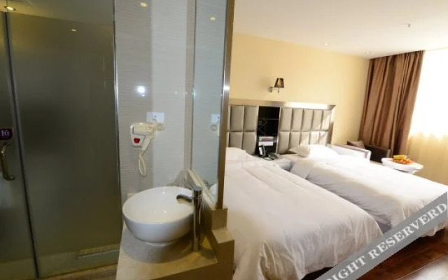 Ease Hotel (Yichang China Three Gorges University)