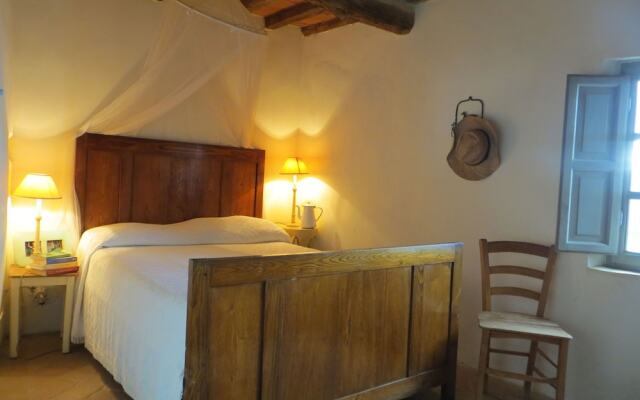 Peaceful Holiday Home in Camaiore With Terrace