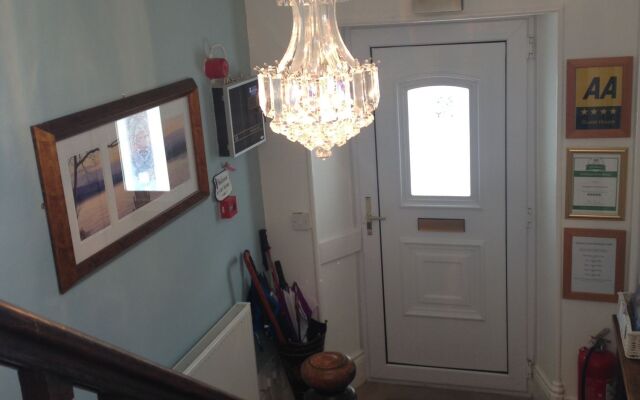 Invergarry Room Only Guest House