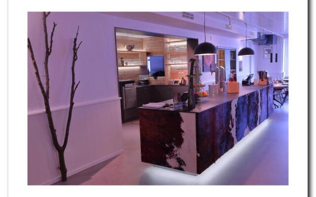 Hotel-Rotisserie La Tour Rouge