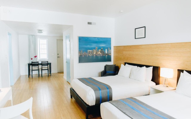 Aqua Hotel & Suites