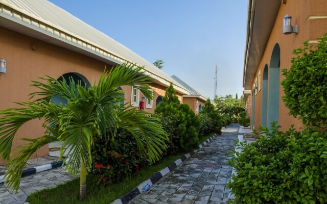 Graceland Inn & Garden
