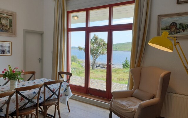 Salmon Cottage