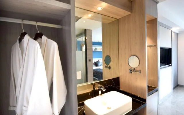 Chonpines Hotels·Xuwen Plaza Jinhui Tower
