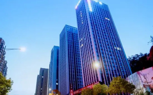 Echarm Hotel (Ten Hanjiang Normal College )