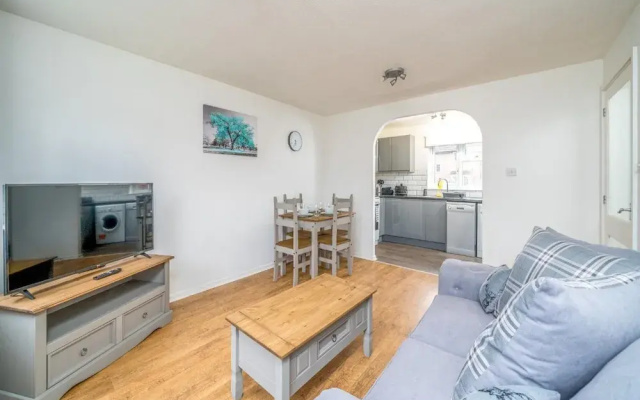 Charming Crawley Getaway 1br Near Gatwick Airport