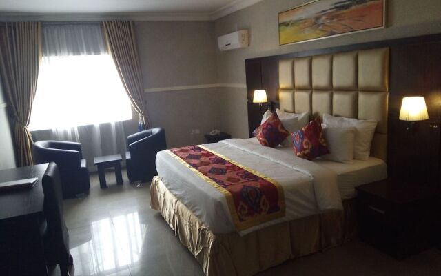 Glo-ran Hotel and Event Place