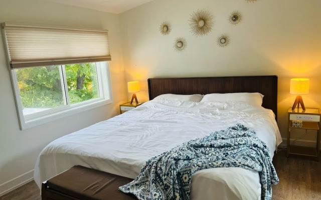 Hikari-Okanagan Sunshine B&B