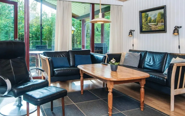 6 Person Holiday Home in Toftlund