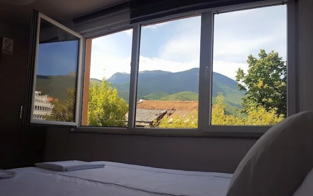 Stone Bridge Guesthouse