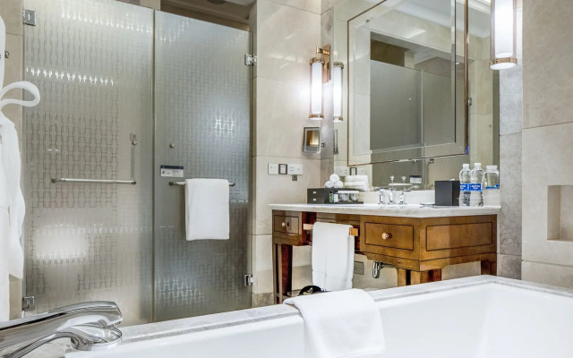 Sheraton Grand Wuhan Hankou Hotel