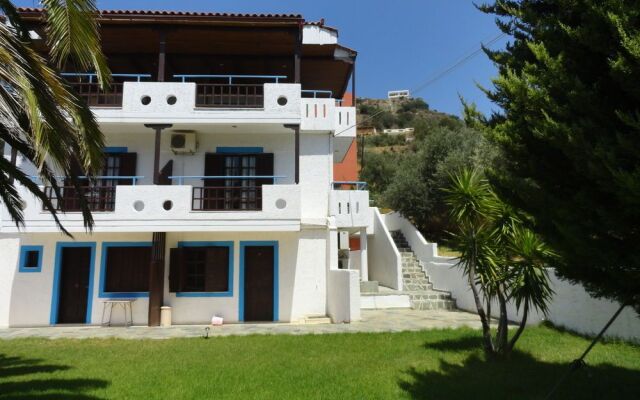 Santa Maria Studios & Apartments