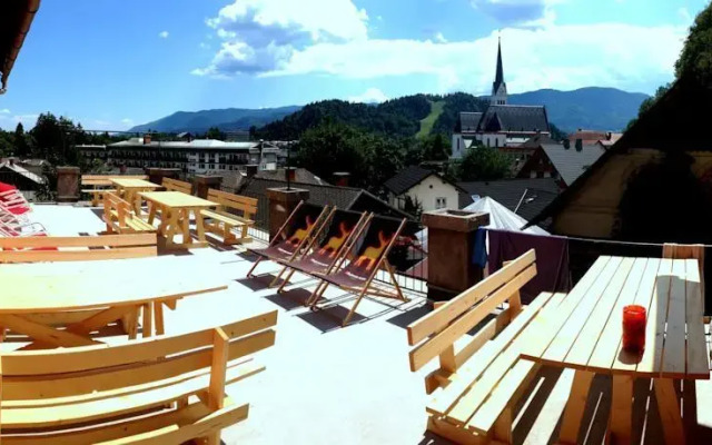 Castle Hostel 1004