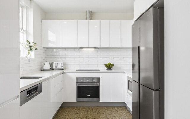 BOUTIQUE STAYS - Brighton by the Sea