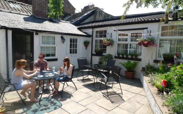 Courtyard Cottage