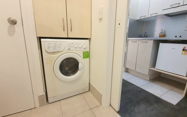 Private & Compact CBD Studio - Free Wifi