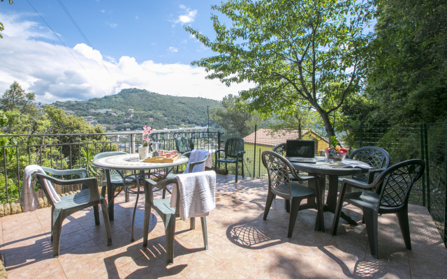 Villa Monte Enrico - Pool And Whirlpool
