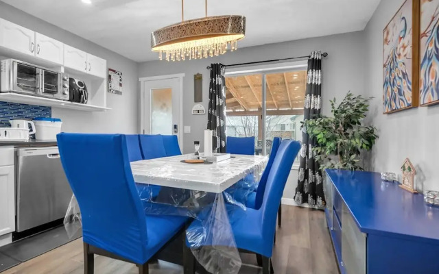 240 Spacious Modern Home w AC