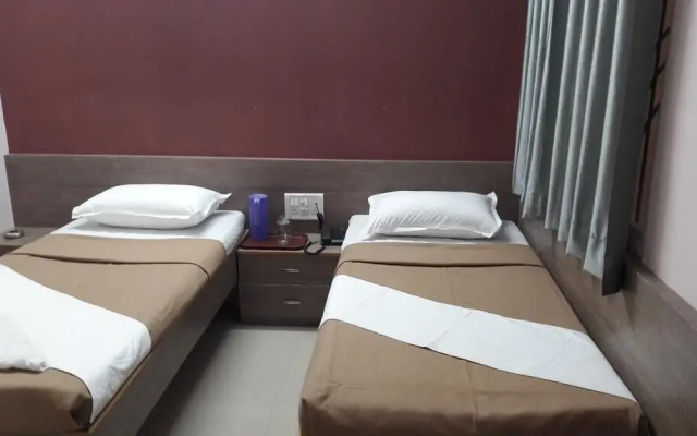 OYO 9920 Hotel Aurangabad Regency