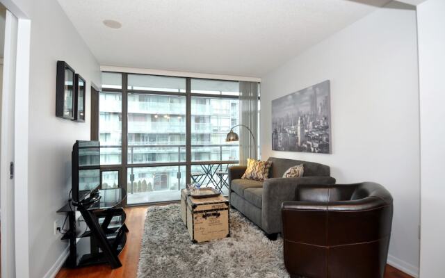 Stunning 1BR Condo Downtown Location