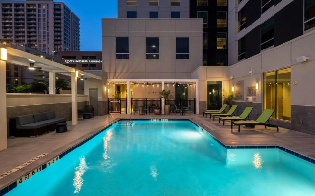 Home2 Suites by Hilton Houston Downtown Convention Center