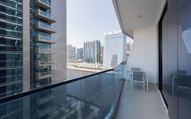 Waves Tower by KASCO