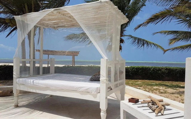 Life Resort St.Thomas Royal Palm